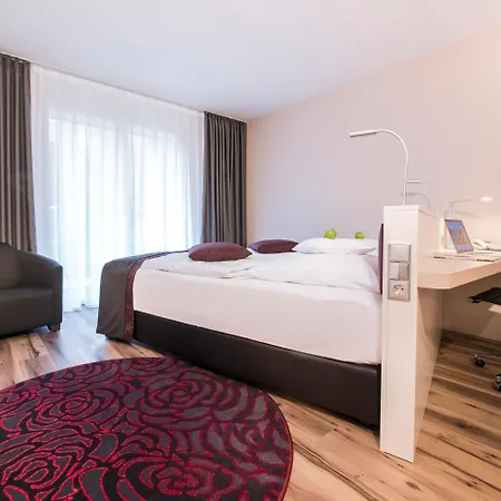 Collegium Leoninum Hotell 4*