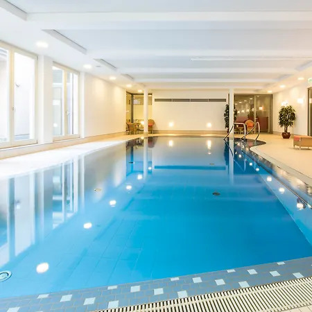 Collegium Leoninum Otel Bonn