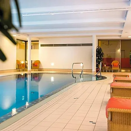 Collegium Leoninum Hotell 4*