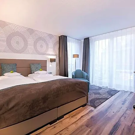 Collegium Leoninum Hotell 4*