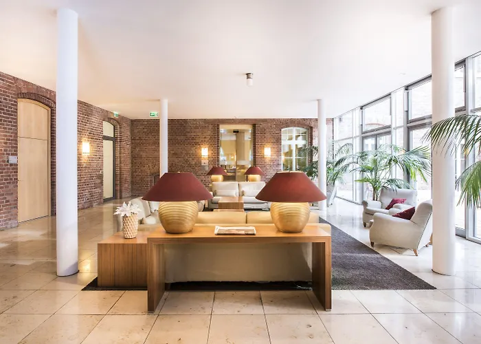 列诺努集团酒店 4*